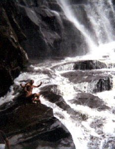 sri_lanka_waterfall2