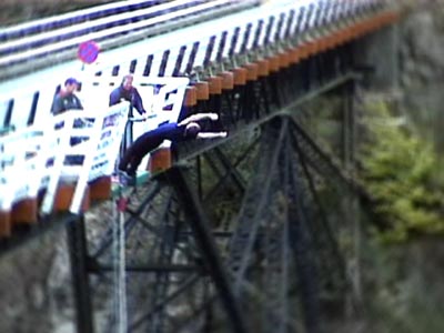 Rick bungie jumping (back layout 1/1)