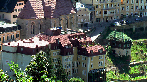 empty-hotels empty-hotels