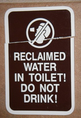 toilet-humor-20091024-084129