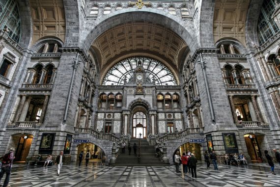 train Antwerp