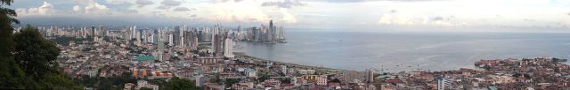 Panama_city_panoramic_view_from_the_top_of_Ancon_hill