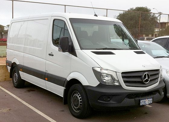 2015_mercedes-benz_sprinter_w_906_313_cdi_mwb_van_2015-08-29